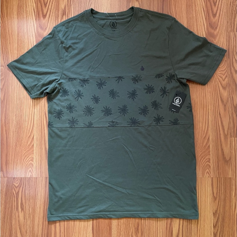 Volcom Shirt Men’s Medium Green Floral Summerside Short Sleeve Crew Neck Tee NEW